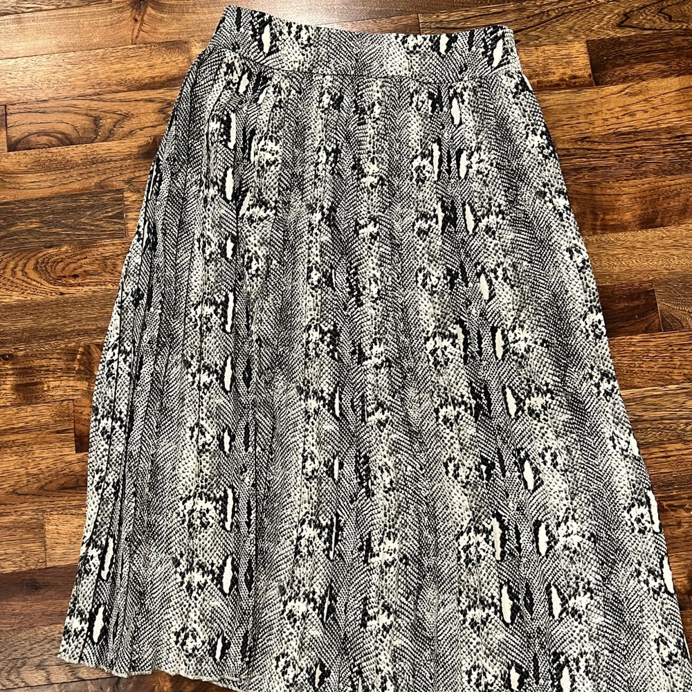 Jcrew snakeskin print pleated skirt